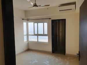Room in 3 BHK Apartment at Adani M2K Oyster Grande, Sector 102 – for Rent