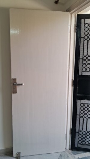 2 BHK Apartment For Rent in Unitech The Residences Gurgaon, Sector 33