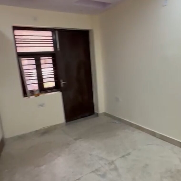 Room, ganesh nagar 2 Bedroom 90 Sq.Yd. Builder Floor In Ganesh Nagar Delhi 9429457