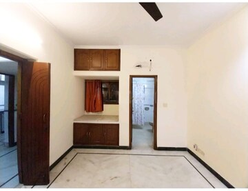 Room in 2 BHK Builder Floor at Vasant Kunj – for Rent