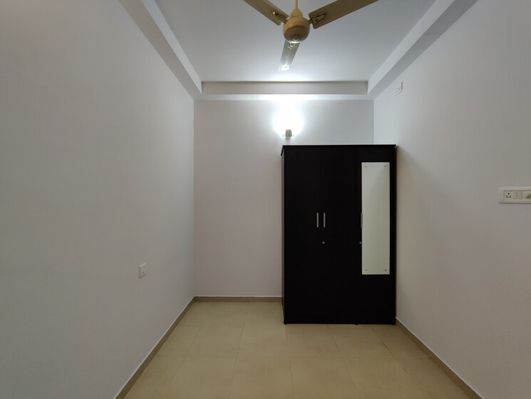 Room, bhartiya-nikoo-homes-phase-2 2.5 Bedroom 1265 Sq.Ft. Apartment In Thanisandra Main Road Bangalore 9429568