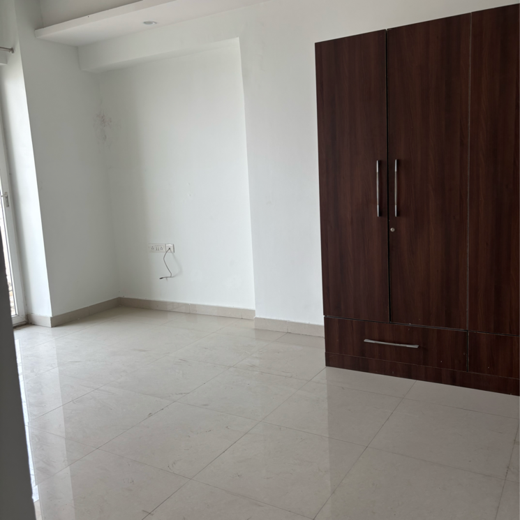 Room, mahagun-mirabella 3 Bedroom 1730 Sq.Ft. Apartment In Sector 79 Noida 9429595