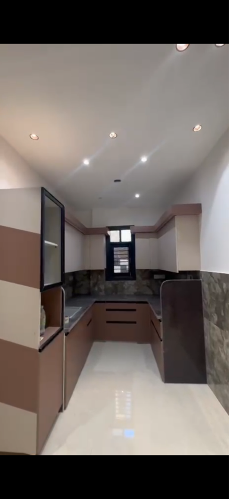 Kitchen, mahaveer nagar 3 Bedroom 100 Sq.Yd. Builder Floor In Mahaveer Nagar Delhi 9429655