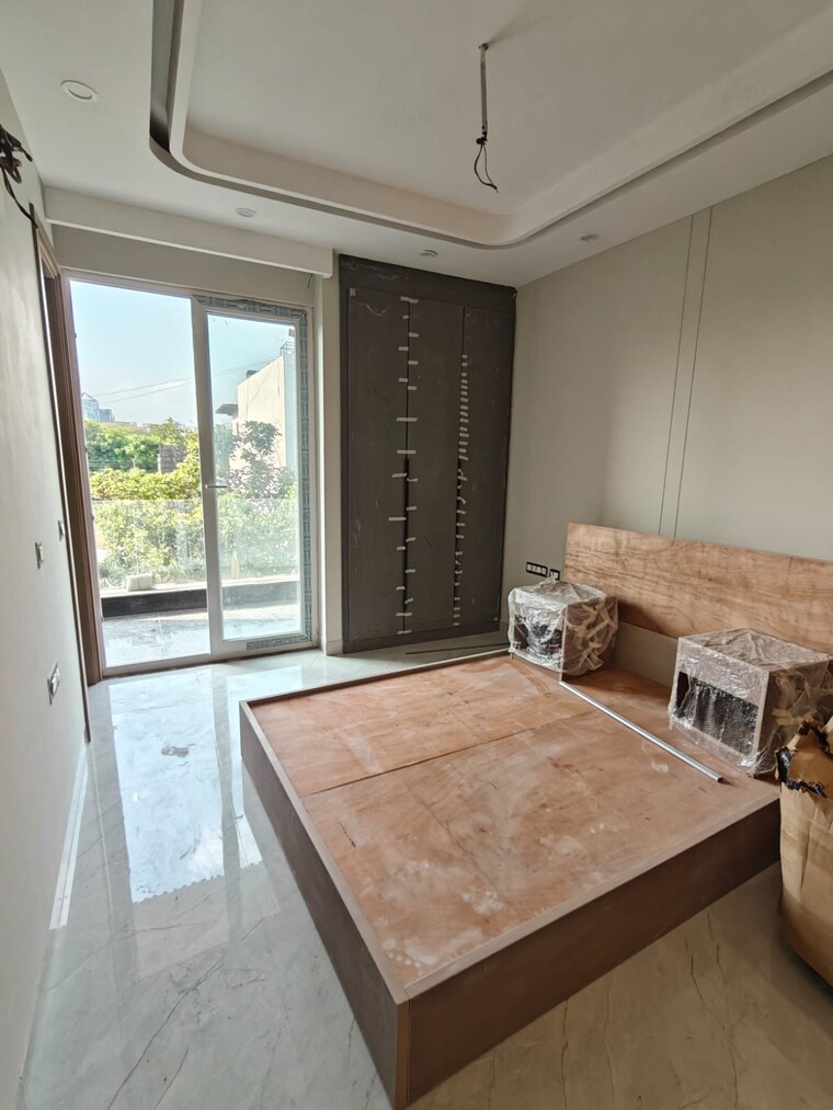 Bedroom, sector 27 3 Bedroom 2070 Sq.Ft. Builder Floor In Sector 27 Gurgaon 9429484