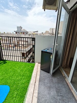 Balcony in 3 BHK Builder Floor at Sector 27 – for Rent