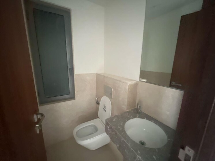 Bathroom, piramal-mahalaxmi 3 Bedroom 1451 Sq.Ft. Apartment In Mahalaxmi Mumbai 9429783