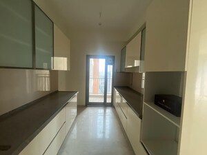 Building Lobby in 3 BHK Apartment at Piramal Mahalaxmi, Mahalaxmi – for Rent