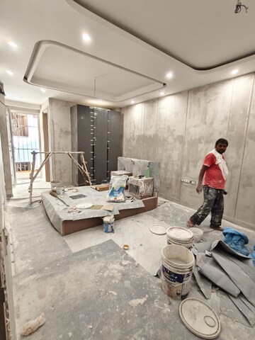 Living Room in 2 BHK Builder Floor at Sector 27 – for Rent