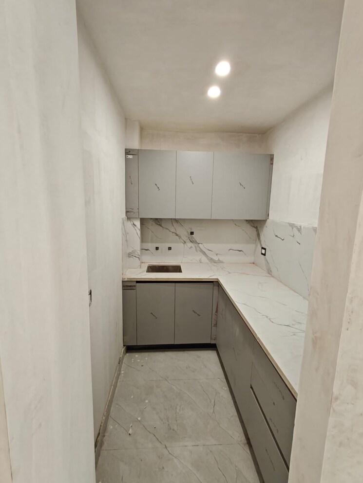 Kitchen, sector 27 4 Bedroom 3267 Sq.Ft. Builder Floor In Sector 27 Gurgaon 9429580