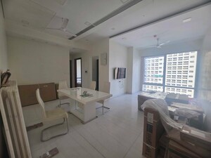 Team Area in 2 BHK Apartment at Indiabulls Blu, Worli – for Rent