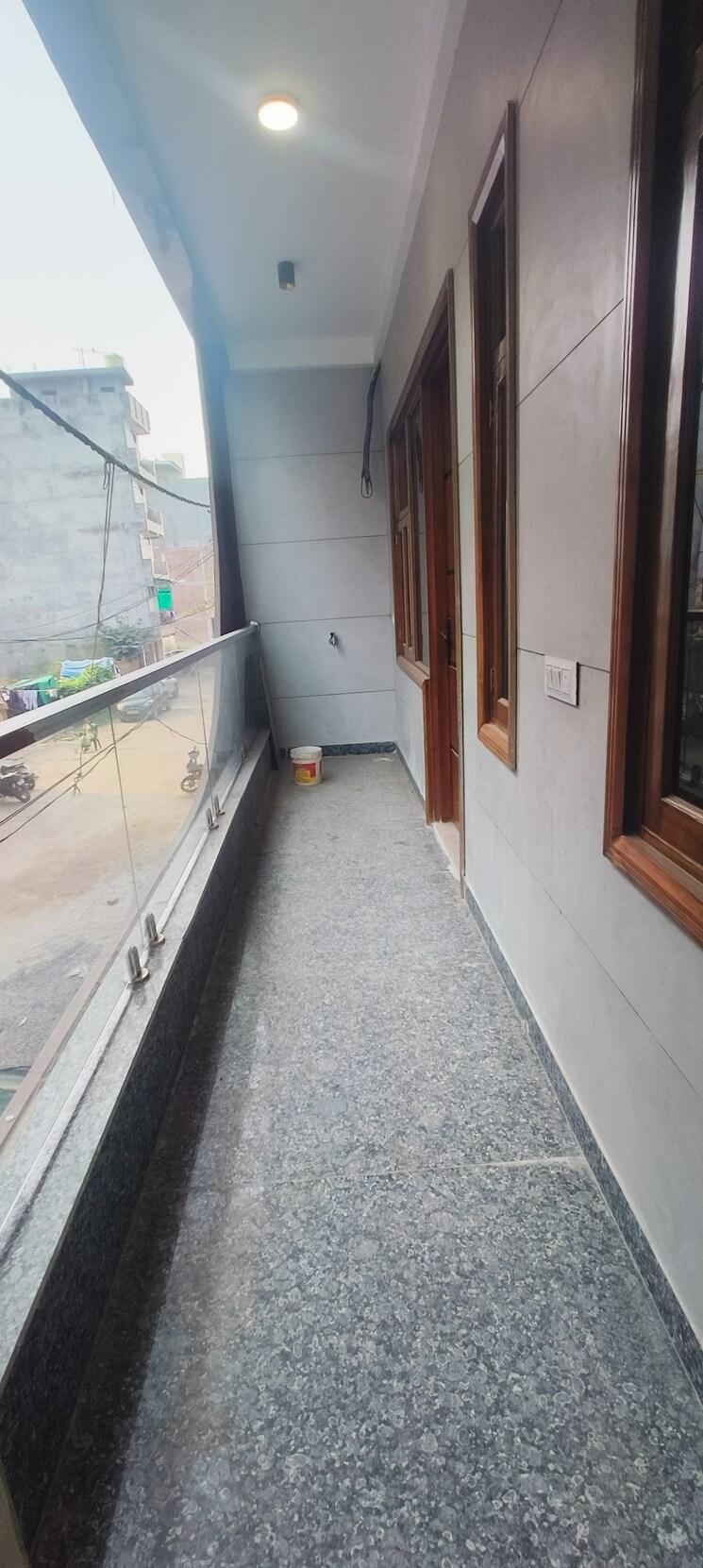 Balcony, rohini sector 28 4 Bedroom 120 Sq.Mt. Builder Floor In Rohini Sector 28 Delhi 9430029