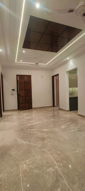 Room in 4 BHK Builder Floor at Rohini Sector 28 – for Sale
