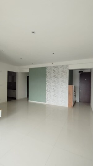 Room in 3 BHK Apartment at Sobha Palm Courts, Kogilu – for Rent