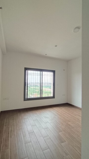 Room in 3 BHK Apartment at Sobha Palm Courts, Kogilu – for Rent