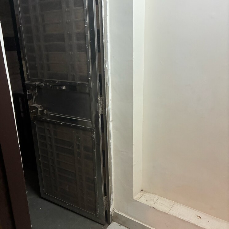 Bathroom, rwa-apartments-sector-37 4 Bedroom 2500 Sq.Ft. Independent House In Arun Vihar Noida 9429995