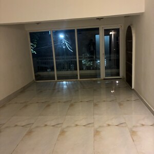 Room in 4 BHK Independent House at RWA Apartments Sector 37, Arun Vihar – for Rent