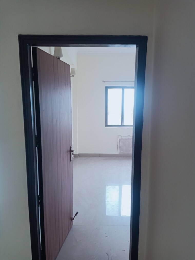 Room, sector 43 6+ Bedroom 161 Sq.Yd. Independent House In Sector 43 Gurgaon 9430075