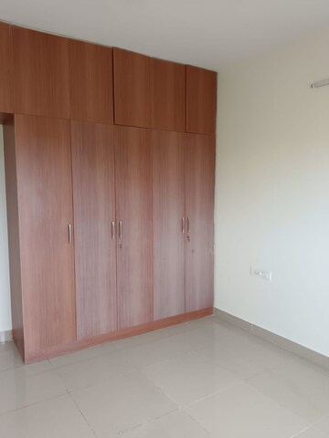 Room in 3 BHK Apartment at Mantri Webcity, Hennur – for Rent