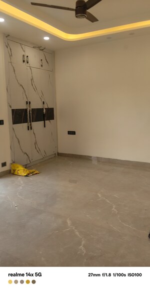 Room in 3 BHK Builder Floor at BPTP Parkland Pride, Sector 77 – for Sale