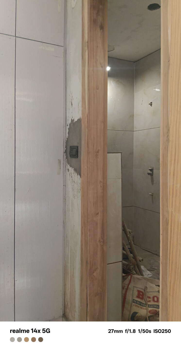 Bathroom, bptp-parkland-pride 3 Bedroom 250 Sq.Yd. Builder Floor In Sector 77 Faridabad 9430159