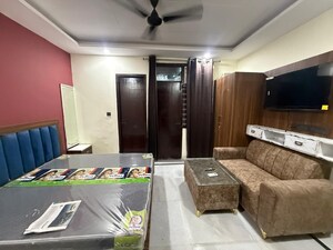 1 RK Builder Floor For Rent in Sector 43