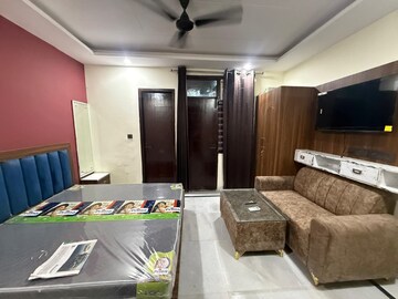 1 RK Builder Floor For Rent in Sector 43