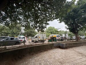 1 RK Builder Floor – Exterior View View at Sector 43 - for Rent