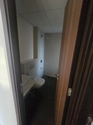 Master Bedroom in 2 BHK Apartment at Piramal Vaikunth, Balkum Pada – for Rent