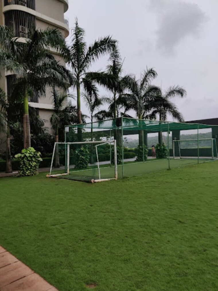 Garden, lodha-fiorenza 3 Bedroom 1100 Sq.Ft. Apartment In Goregaon East Mumbai 9430334