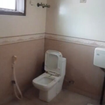 Bathroom in 4 BHK Independent House at Sector 15 – for Rent