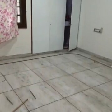 Room in 4 BHK Independent House at Sector 15 – for Rent