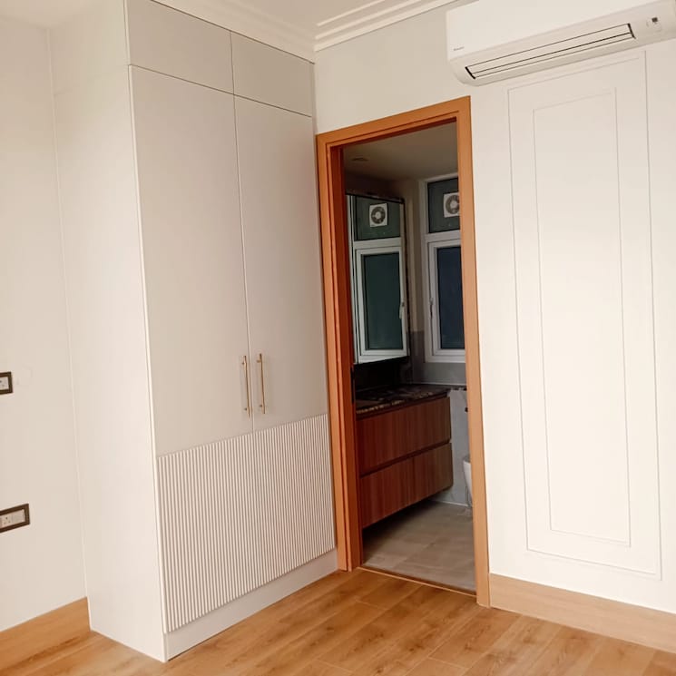 Room, sector 54 4 Bedroom 1500 Sq.Ft. Builder Floor In Sector 54 Gurgaon 9430071