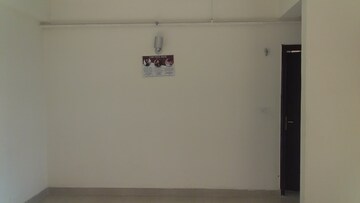 Room in 2 BHK Apartment at Supertech Czar Villa, Omicron I Greater Noida – for Rent