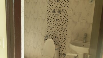 Bathroom in 2 BHK Apartment at Supertech Czar Villa, Omicron I Greater Noida – for Rent