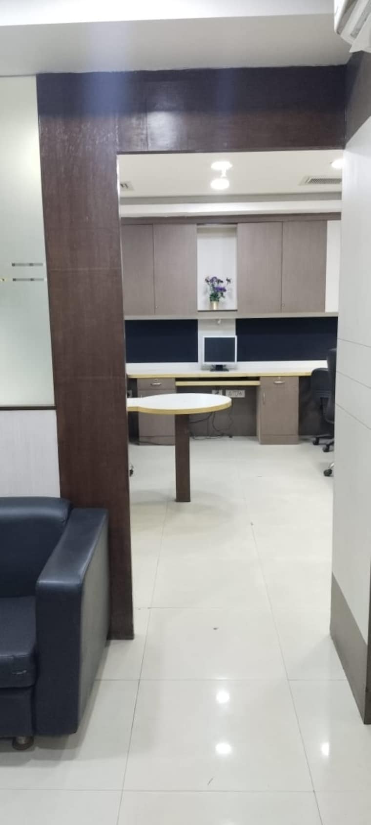 Floor Plan, netaji subhash place Commercial Office Space 1000 Sq.Ft. In Netaji Subhash Place Delhi 9430577