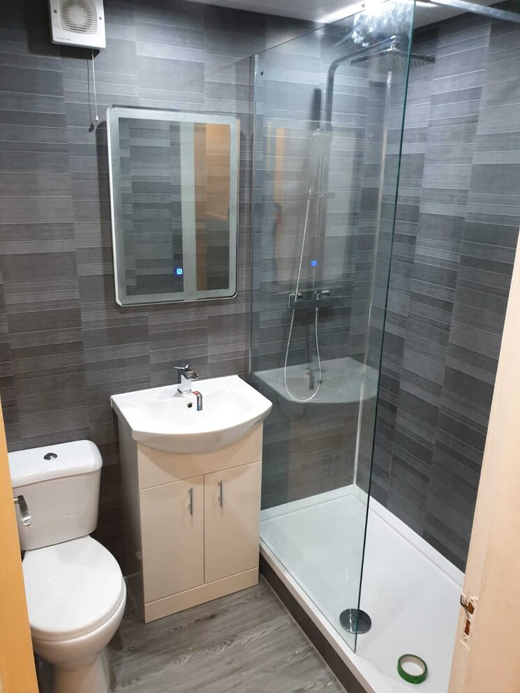 Attached Bathroom, saket 2 Bedroom 1100 Sq.Ft. Apartment In Saket Delhi 9430569