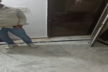 Parking in 1 BHK Builder Floor at Patel Nagar – for Rent