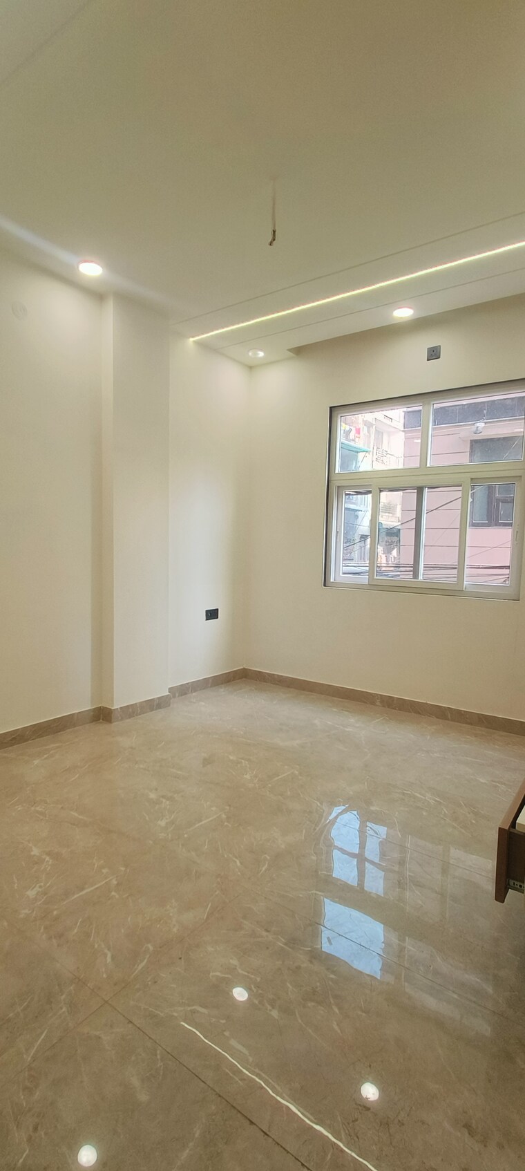 Room, rohini sector 24 3 Bedroom 78 Sq.Mt. Builder Floor In Rohini Sector 24 Delhi 9430747