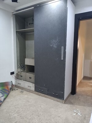 Building Lobby in 3 BHK Builder Floor at Jagriti Enclave – for Rent