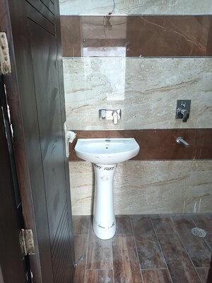 Bathroom in 3 BHK Builder Floor at Jagriti Enclave – for Rent