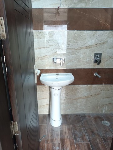 Bathroom in 3 BHK Builder Floor at Jagriti Enclave – for Rent