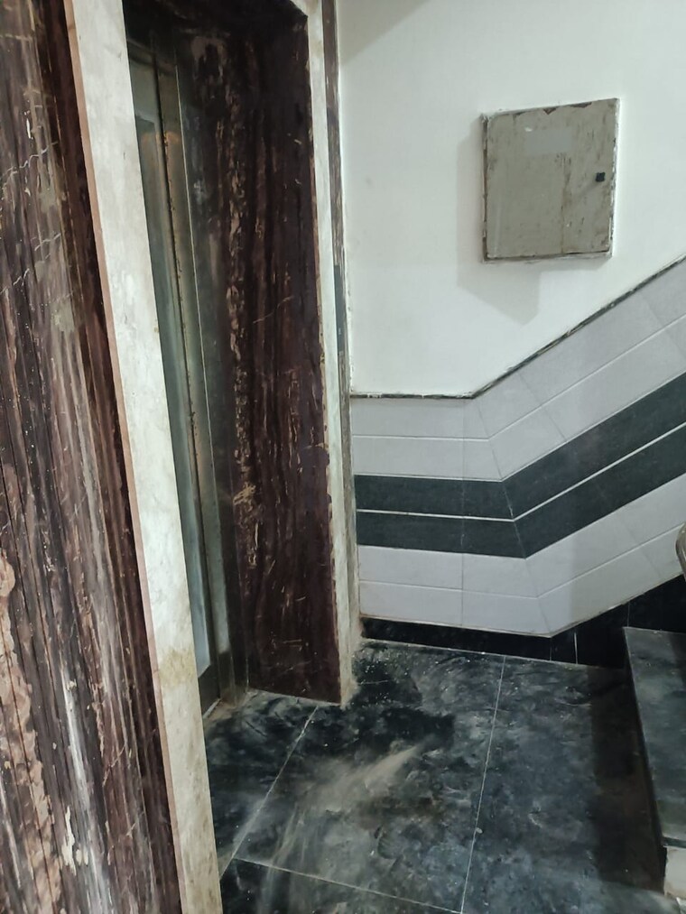 Bathroom, jagriti enclave 3 Bedroom 950 Sq.Ft. Builder Floor In Jagriti Enclave Delhi 9430748