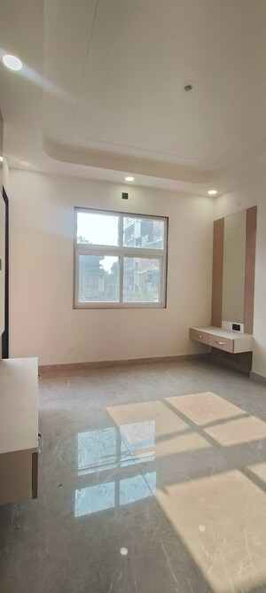Room in 3 BHK Builder Floor at Rohini Sector 24 – for Sale