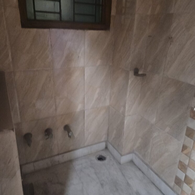 Bathroom, sector 83 3 Bedroom 1789 Sq.Ft. Builder Floor In Sector 83 Faridabad 9430860
