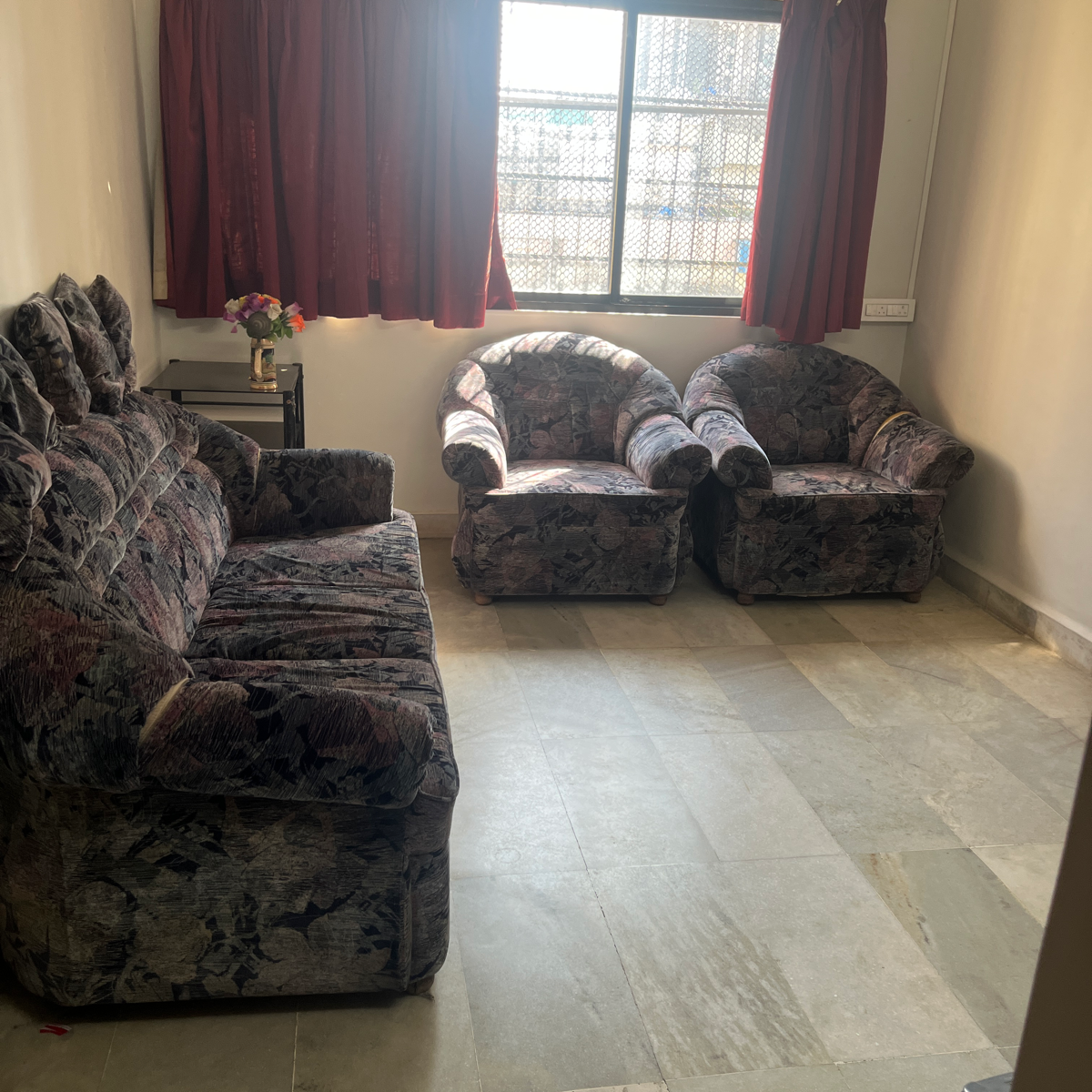 1 BHK Apartment For Rent in Karishma Appartment