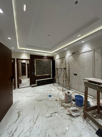 Room in 4 BHK Independent House at Sector 123 – for Sale