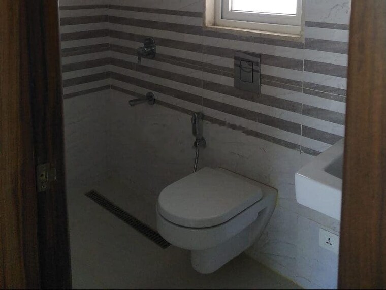 Bathroom, nahar-f-residences 2 Bedroom 1003 Sq.Ft. Apartment In Balewadi Pune 9430763