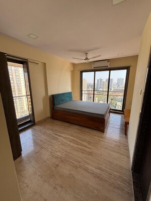 Room in 2 BHK Apartment at Naman Habitat, Andheri West – for Rent
