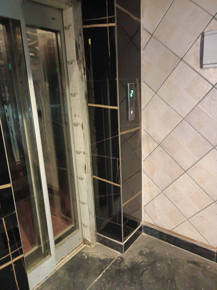 Balcony, jagriti enclave 3 Bedroom 950 Sq.Ft. Builder Floor In Jagriti Enclave Delhi 9430888