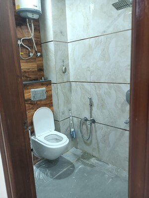 Bathroom in 3 BHK Builder Floor at Jagriti Enclave – for Rent